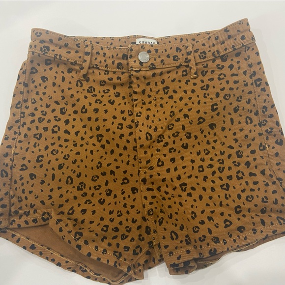 Aritzia Sunday best animal print shorts - Picture 1 of 5